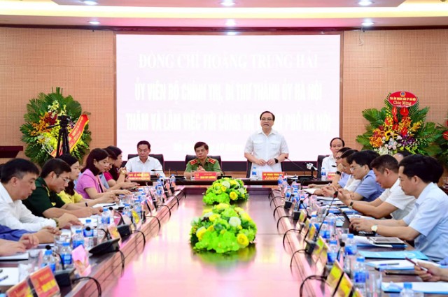 Phó Chủ tịch Thường trực HĐND TP dự buổi làm việc của Bí thư Thành ủy với Công an TP Hà Nội